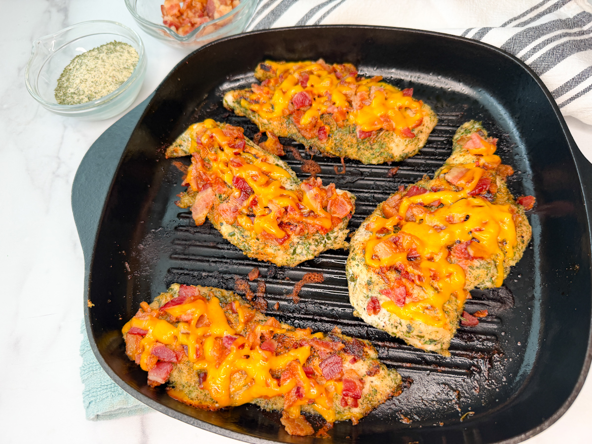 4 grilled chicken breasts topped with ranch seasoning, crumbled bacon and melted cheddar cheese.